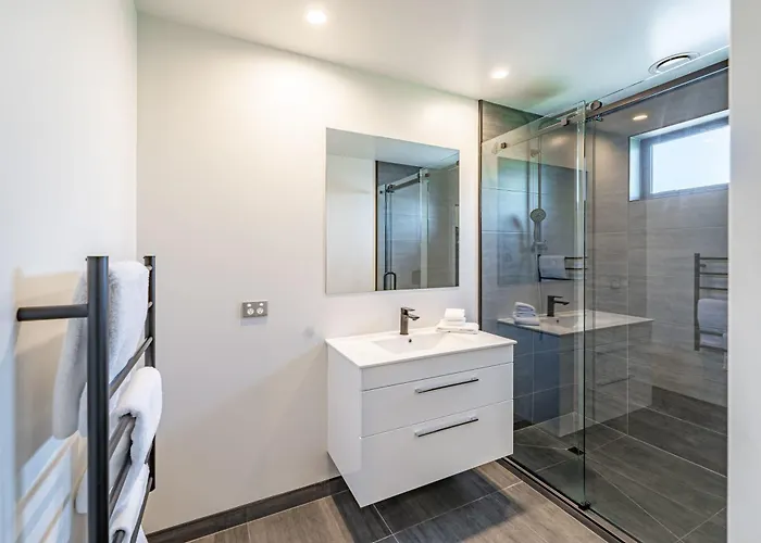 Holiday home Elevated Mountain Views Wanaka